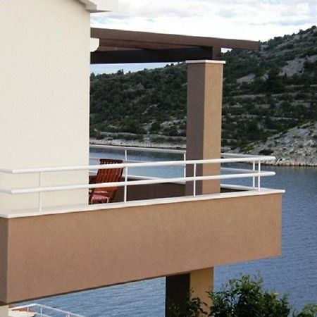 Apartments Ljubi Vinišće Esterno foto