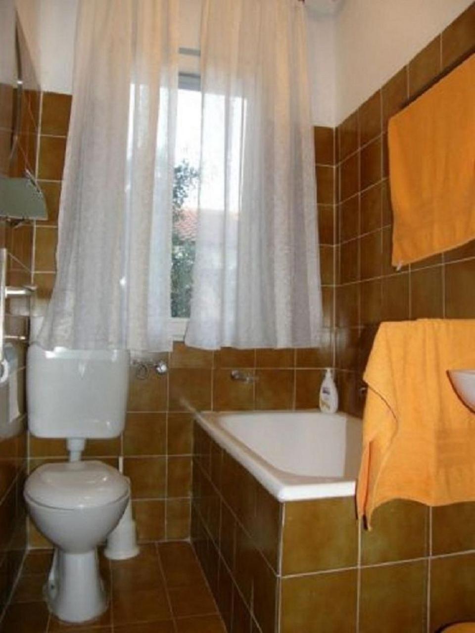 Apartments Ljubi Vinišće Esterno foto