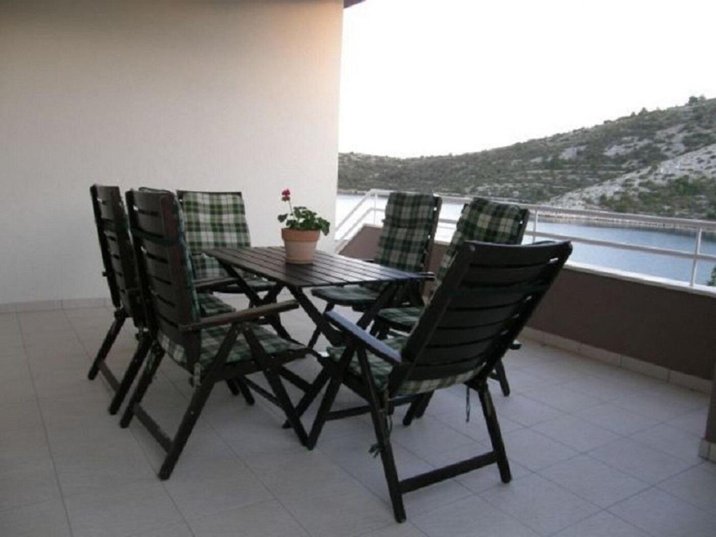 Apartments Ljubi Vinišće Esterno foto